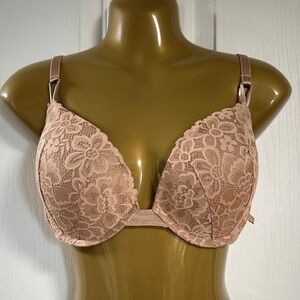 VICTORIAS SECRET Push Up Nude Lace Bra Sz 34DD